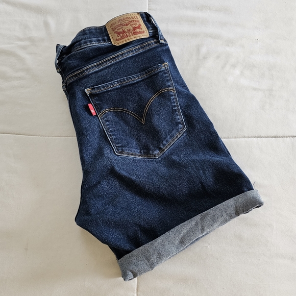 Levi's Pants - Levi's Bermuda Shorts Roll Hem Stretch Denim, Size 28